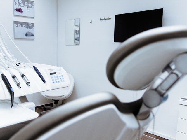 How to Choose Cosmetic Dentists