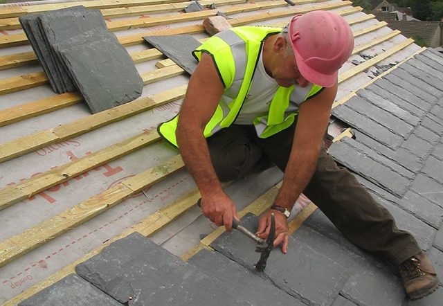 Choosing Professional Roofing Services