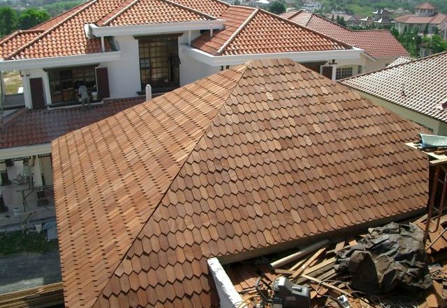 Working with a Roofing Professional